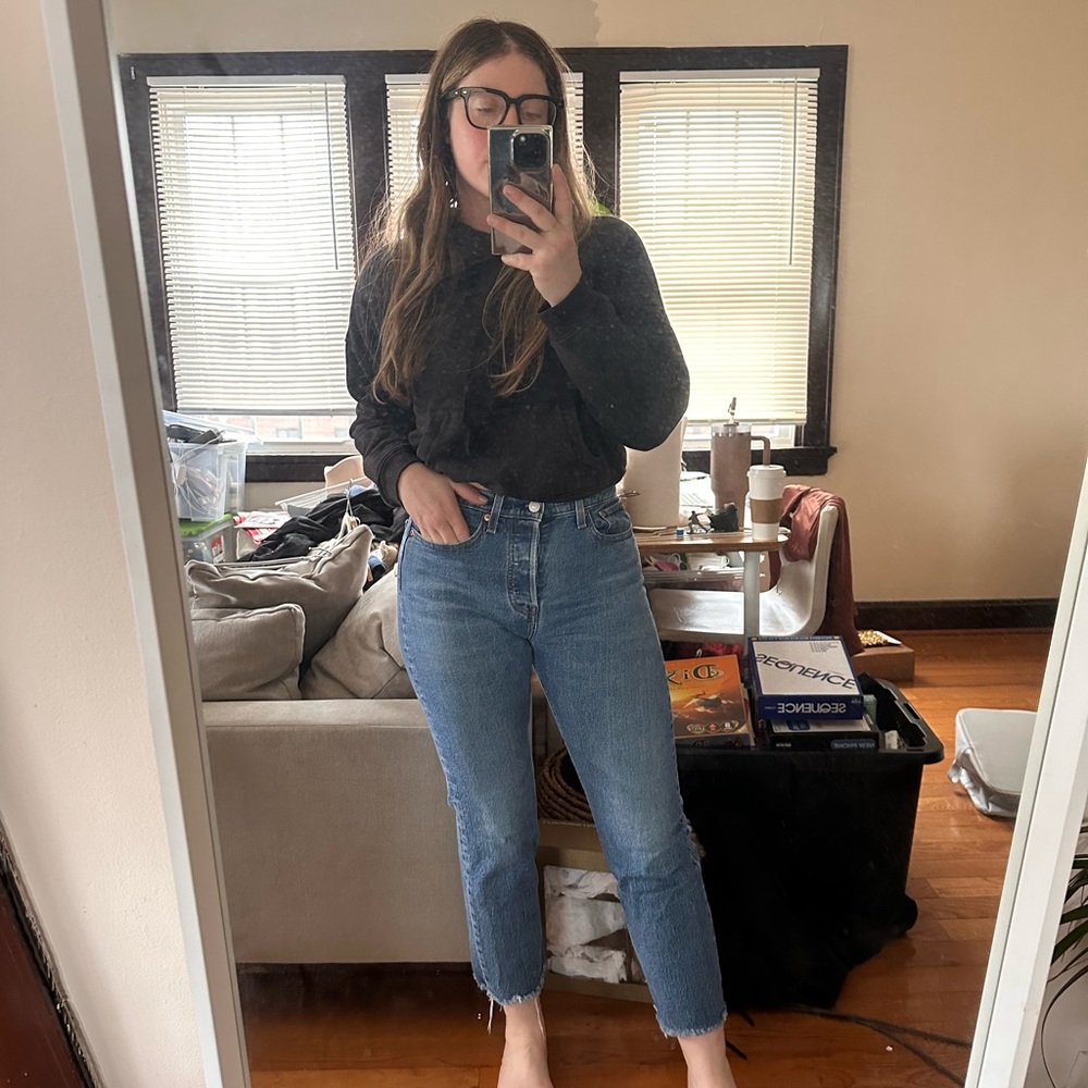 Levi's Wedgie Straight Ankle Jean with frayed edge